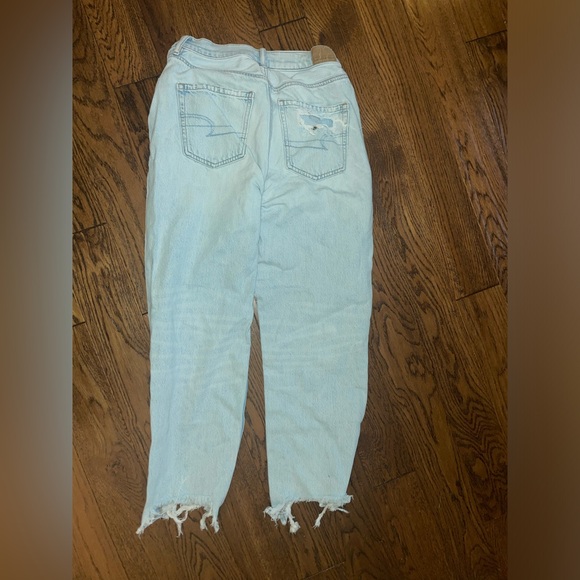 American Eagle distressed jeans size 6 - Picture 3 of 3
